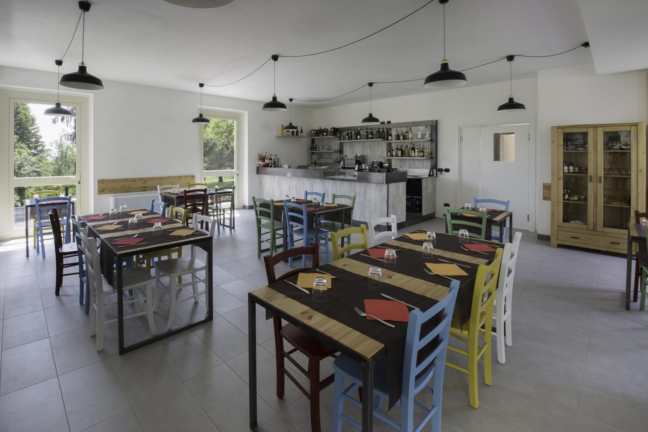 Cascina Monte Diviso Hostel Gallarate Bagian luar foto