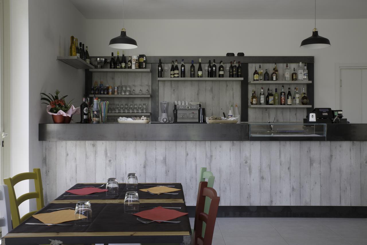 Cascina Monte Diviso Hostel Gallarate Bagian luar foto