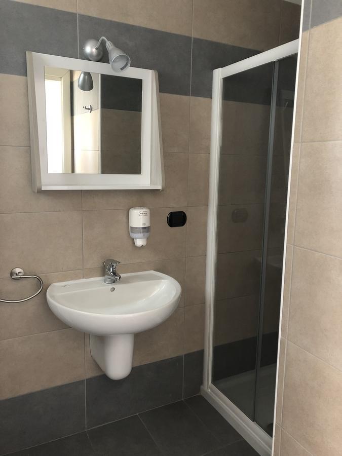 Cascina Monte Diviso Hostel Gallarate Bagian luar foto
